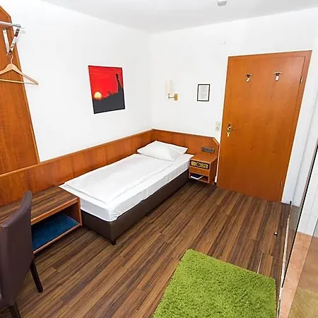 Am Friedensplatz 호텔 3*