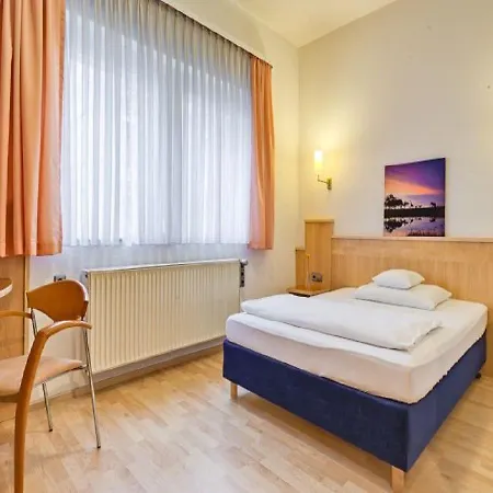 Hotel Am Friedensplatz 3*