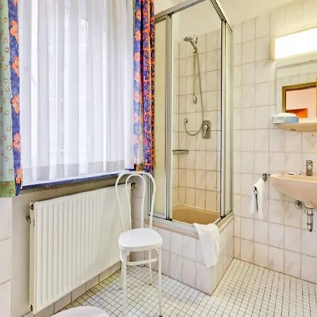 Отель Am Friedensplatz Штутгарт