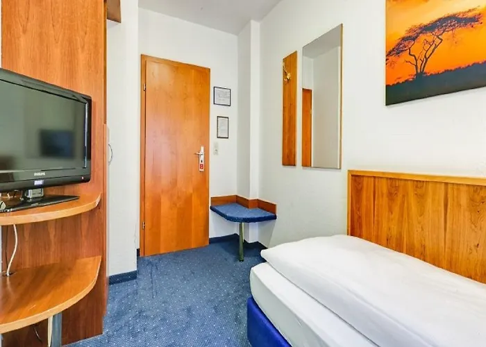 Am Friedensplatz 3* Stuttgart