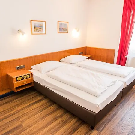 Hotell Am Friedensplatz